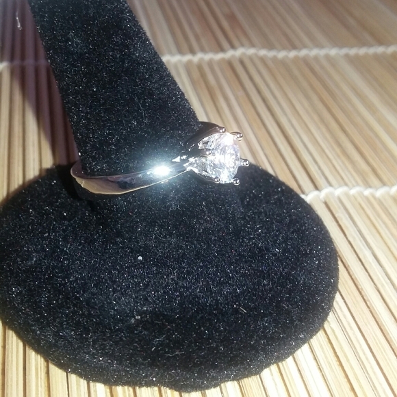 Solitaire Sterling Silver 925 Cubic Zirconia - Picture 3 of 6